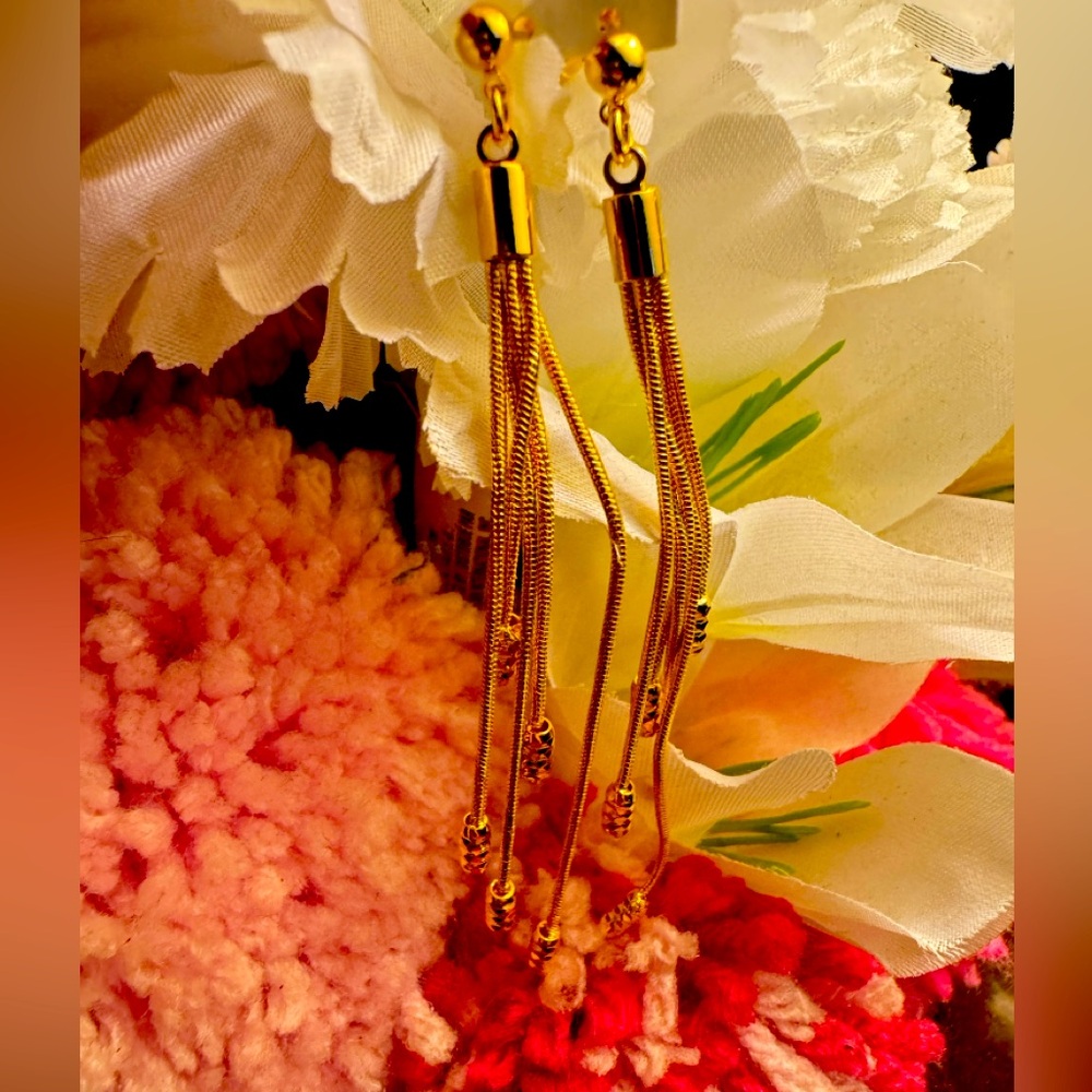 10Karat Thailand Gold plated Dangling Earrings - non tarnish